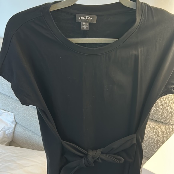 Women’s Dress - Picture 4 of 4